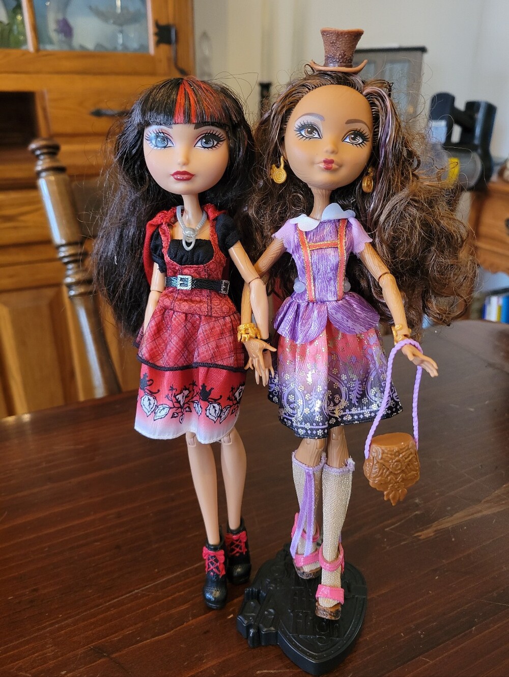Cedar Wood And Cerise Hood Set! Ever After High
